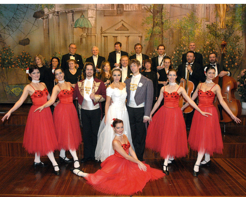 Zauber der Operette - Eine Wiener Operetten Revue mit Solisten, Ballett und Moderation